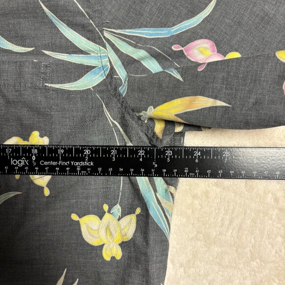 Vissla Mens Button Down Shirt Size X-Large Grey Floral Vacation Resortwear - Picture 14 of 15